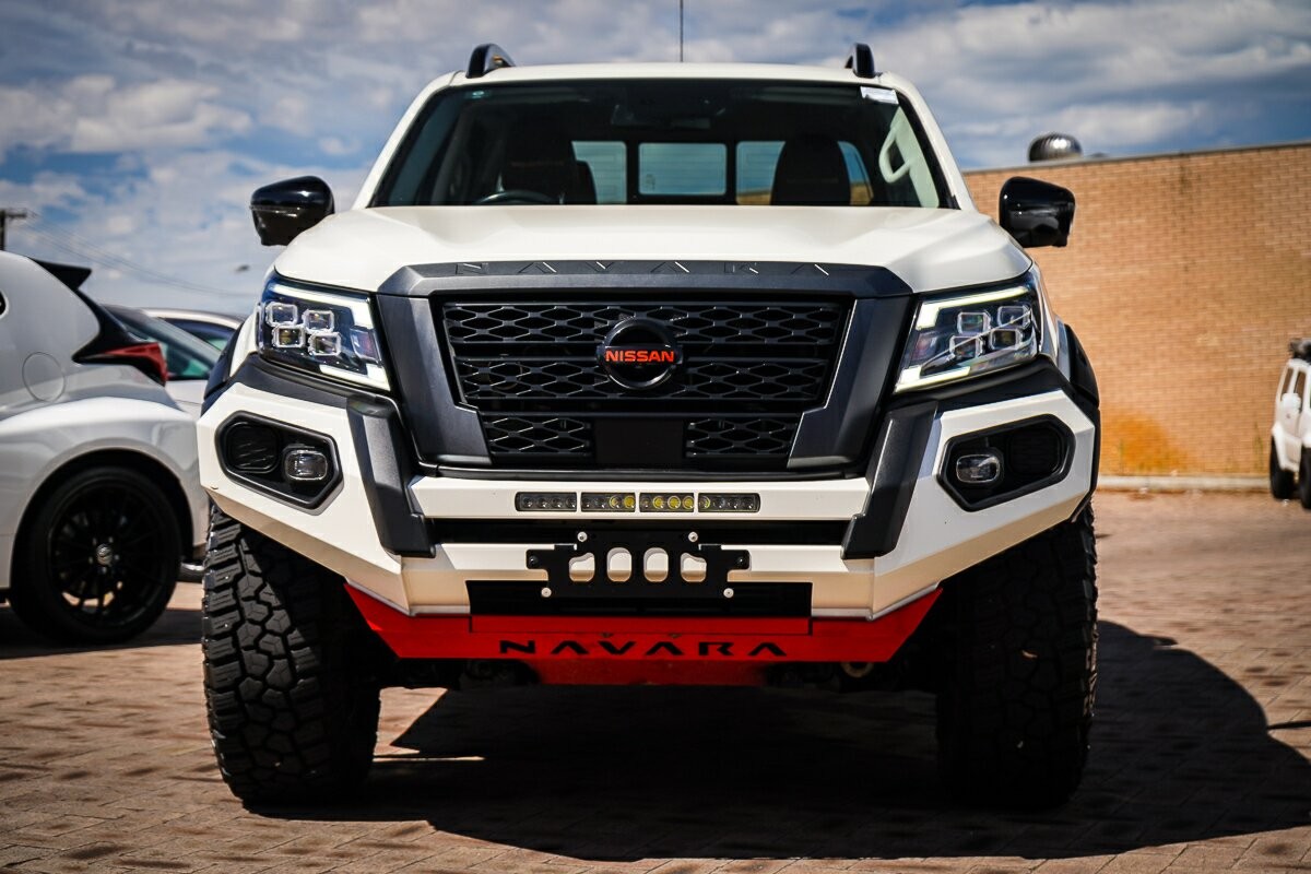 Nissan Navara image 3