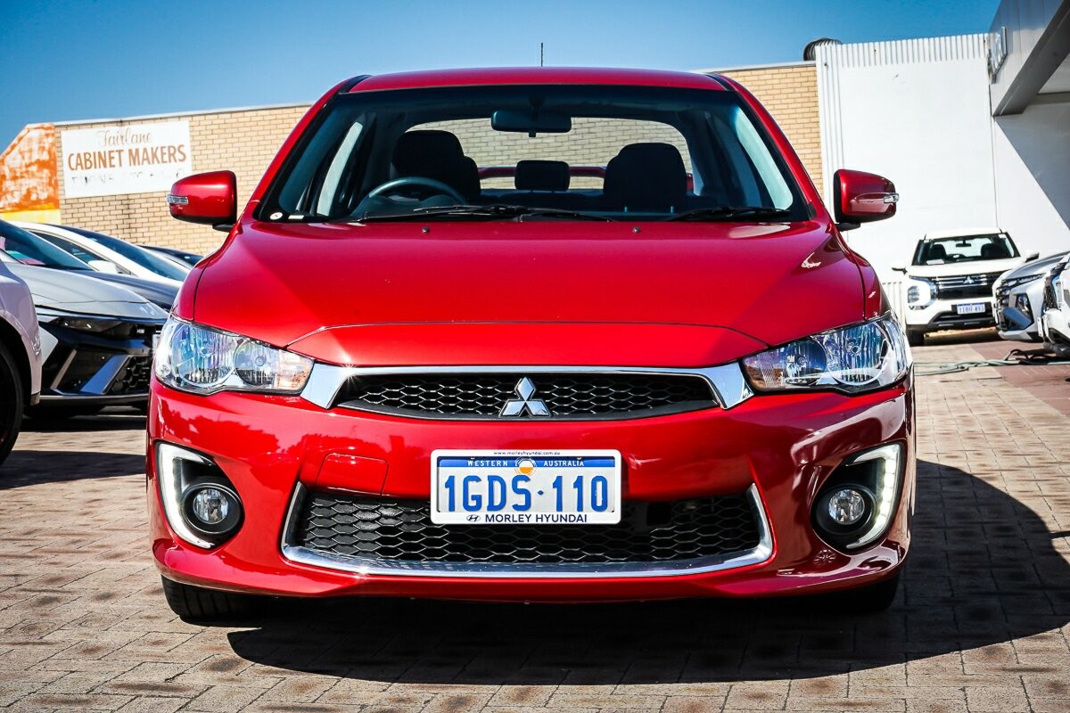 Mitsubishi Lancer image 3