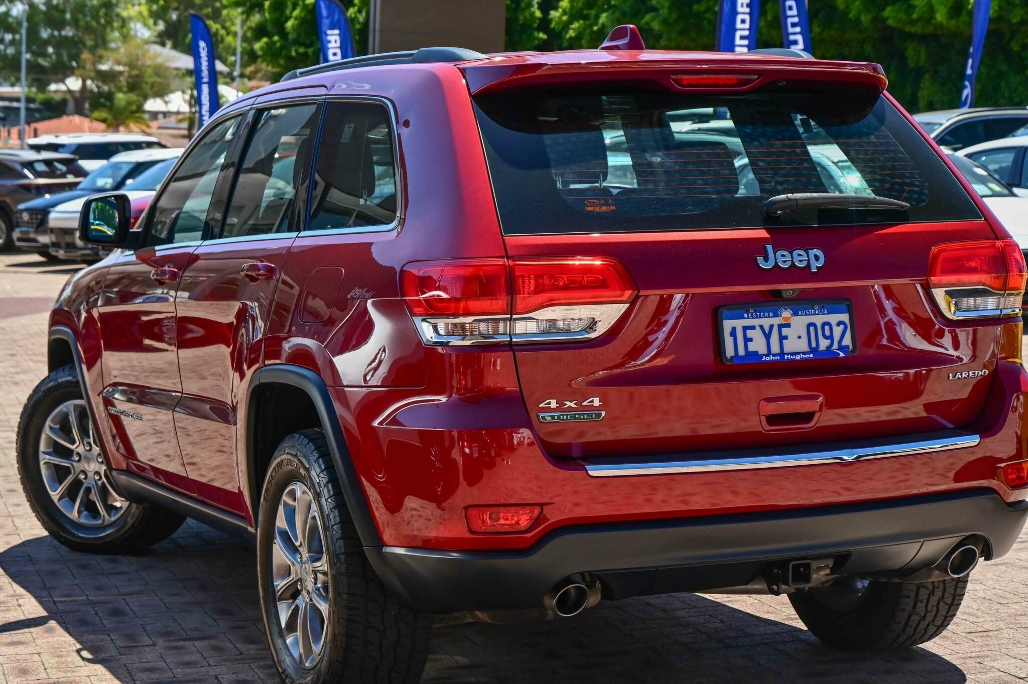 Jeep Grand Cherokee image 3