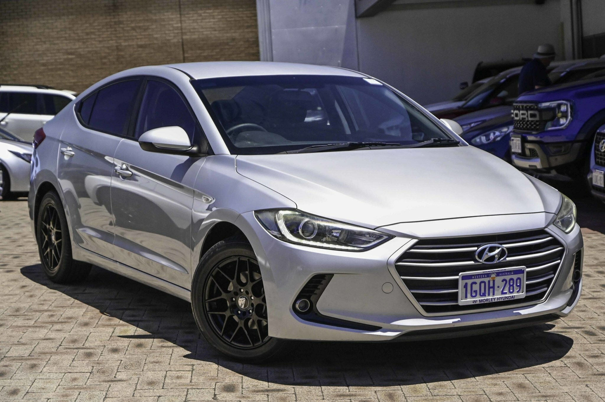 Hyundai Elantra image 1