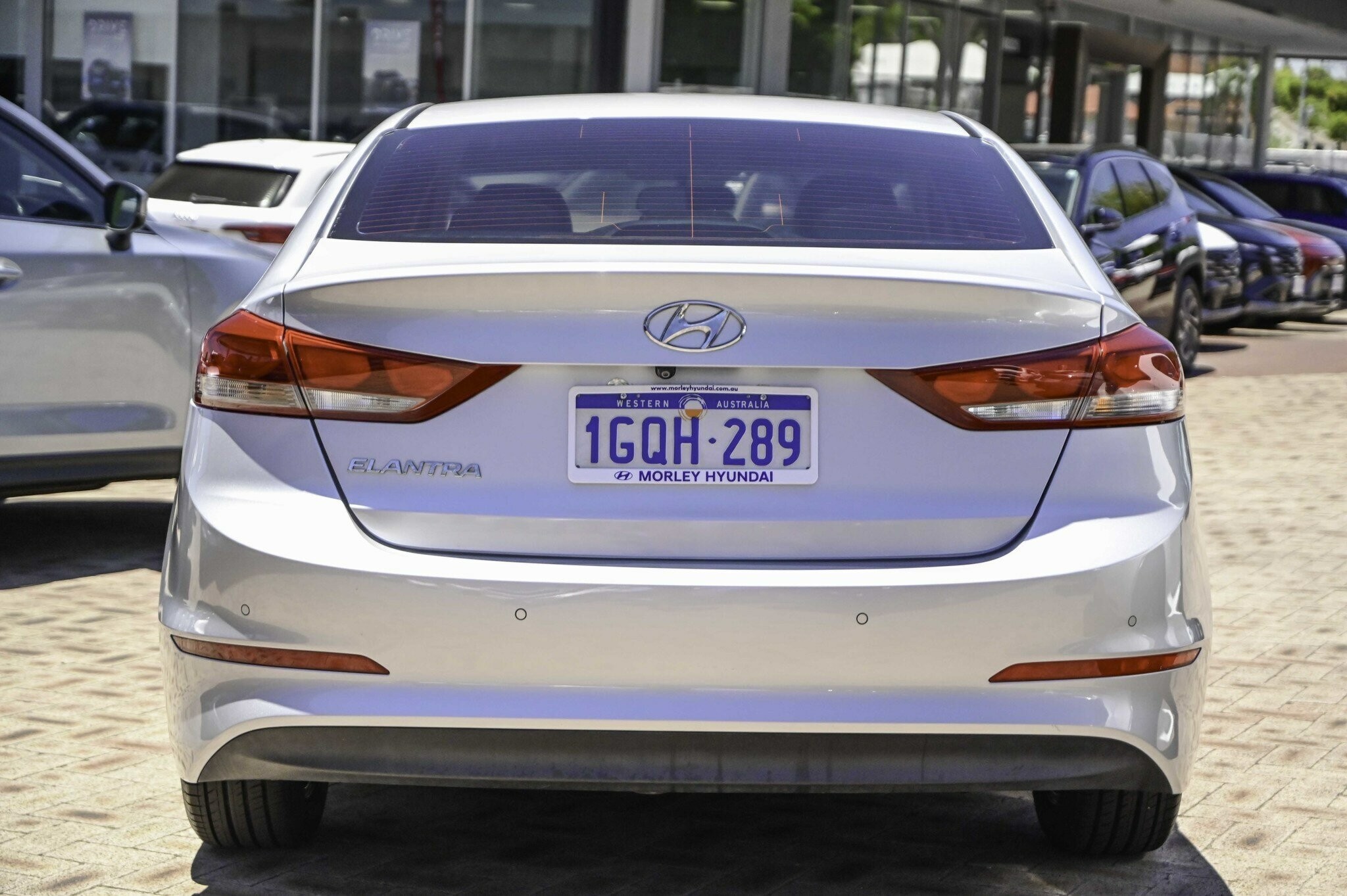 Hyundai Elantra image 4