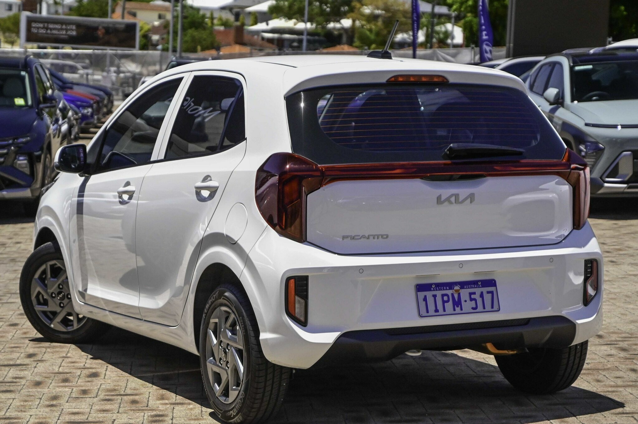 Kia Picanto image 3