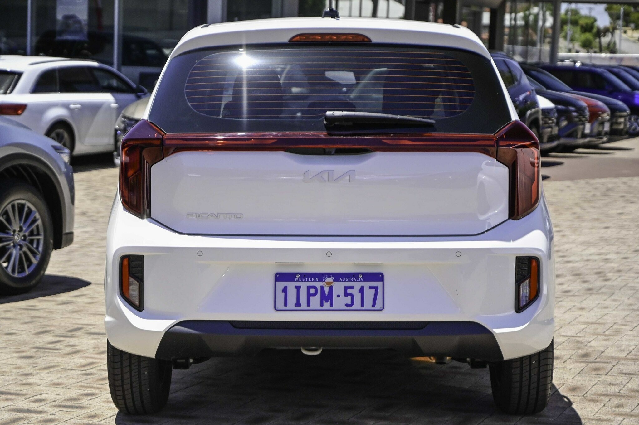 Kia Picanto image 4