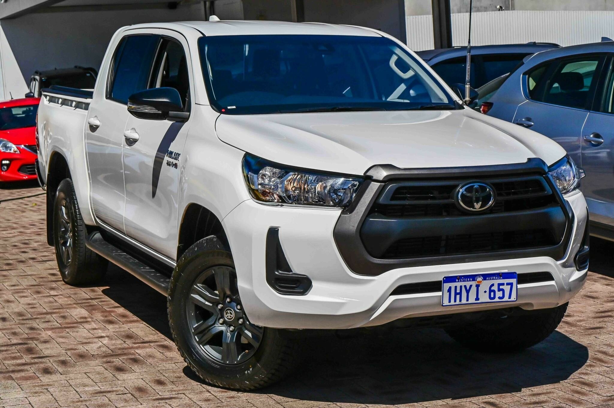 Toyota Hilux image 1