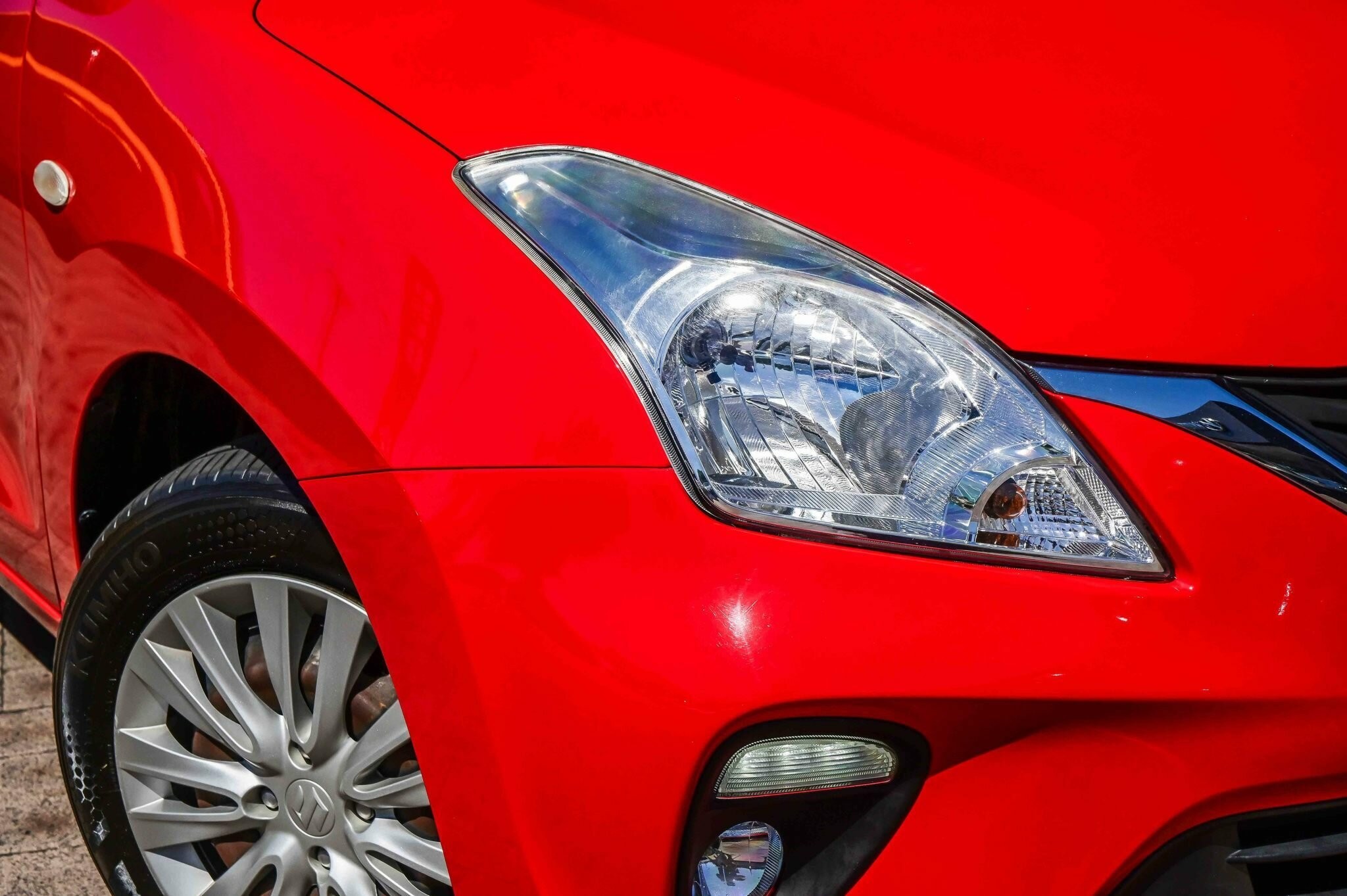 Suzuki Baleno image 2