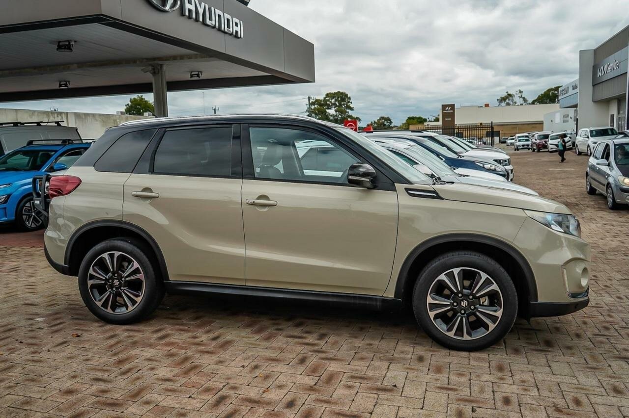 Suzuki Vitara image 3