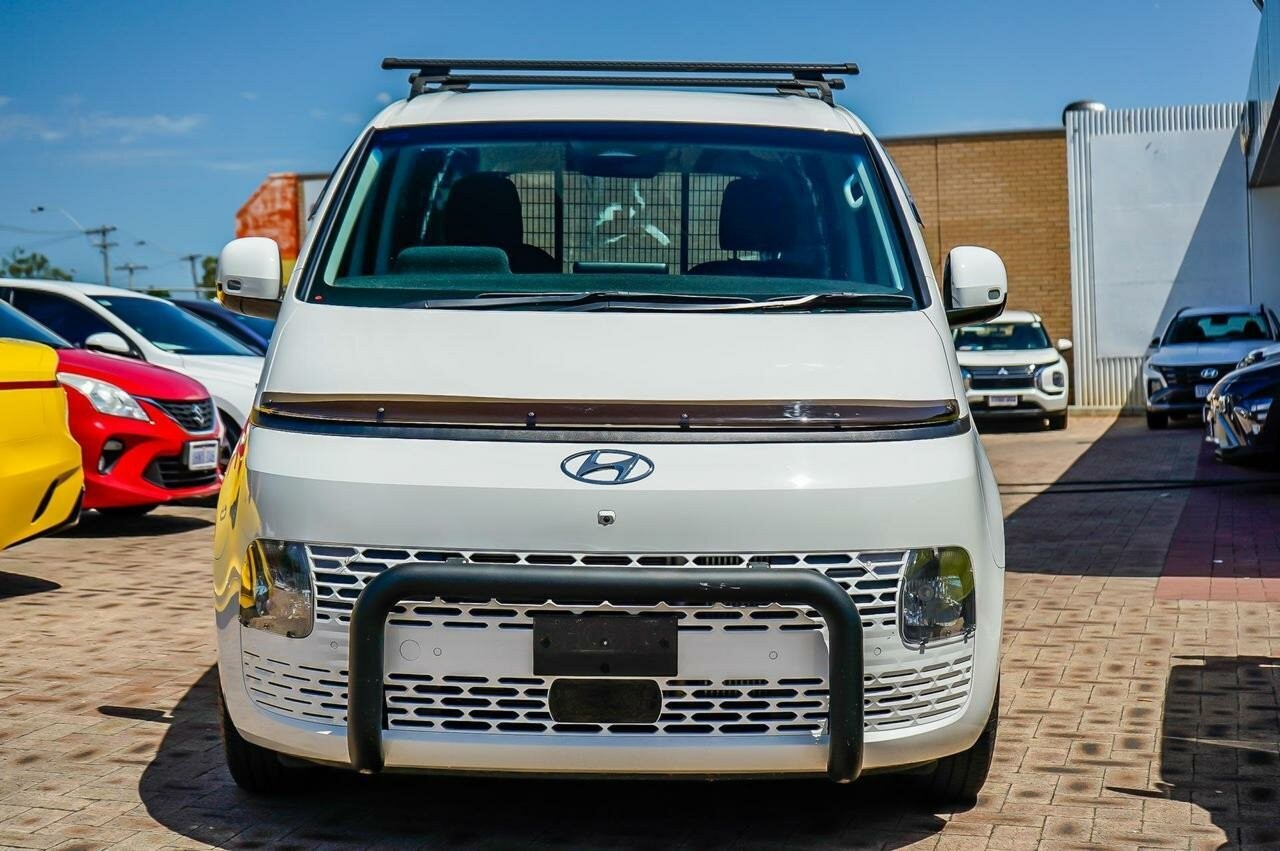 Hyundai Staria Load image 4