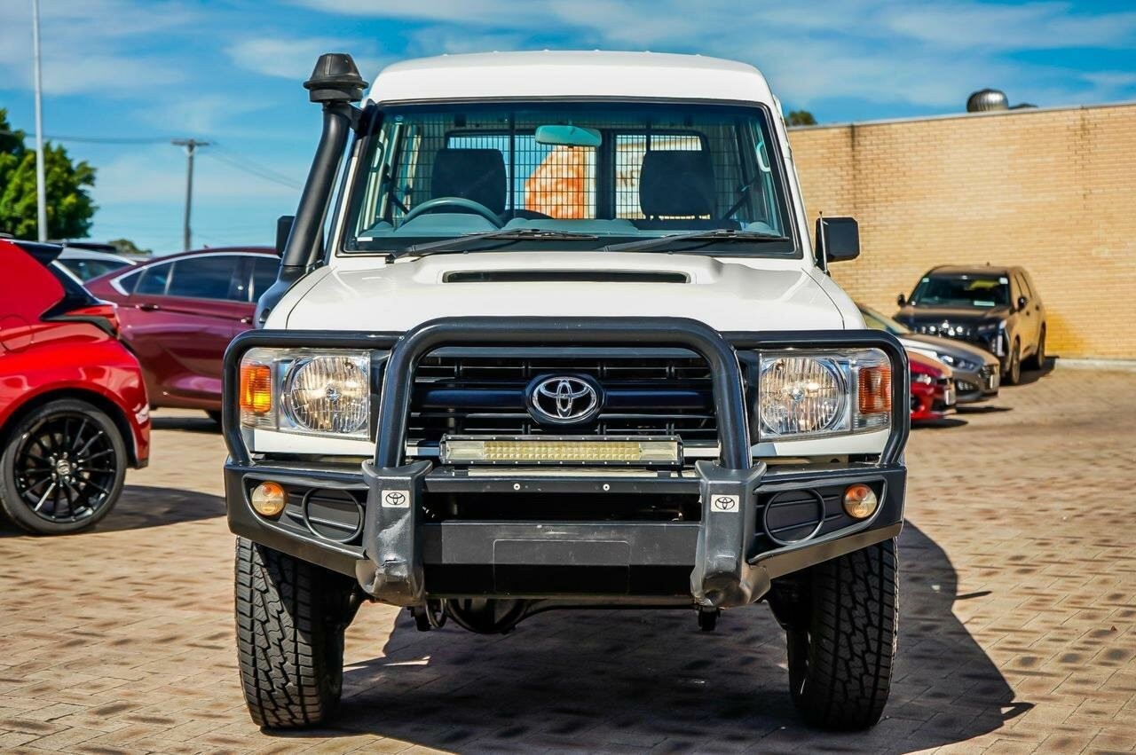 Toyota Landcruiser image 4