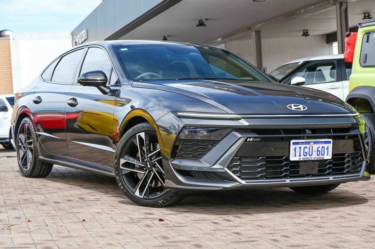 Hyundai Sonata image 1