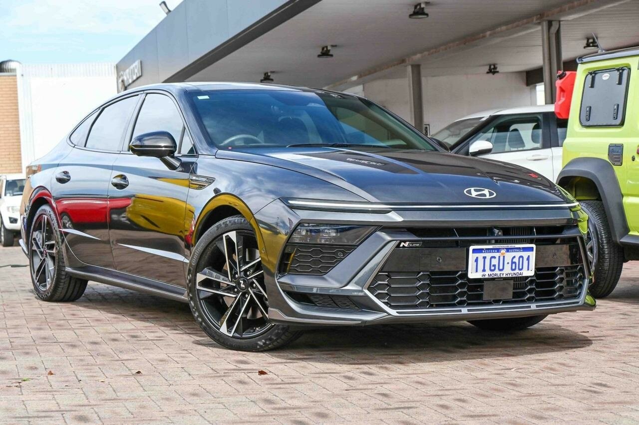 Hyundai Sonata image 2