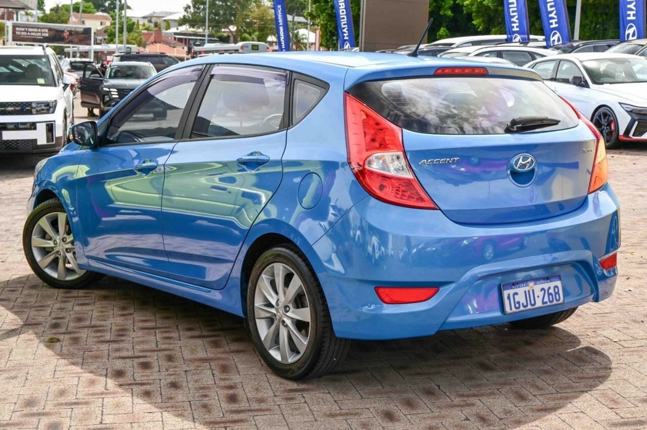 Hyundai Accent image 3