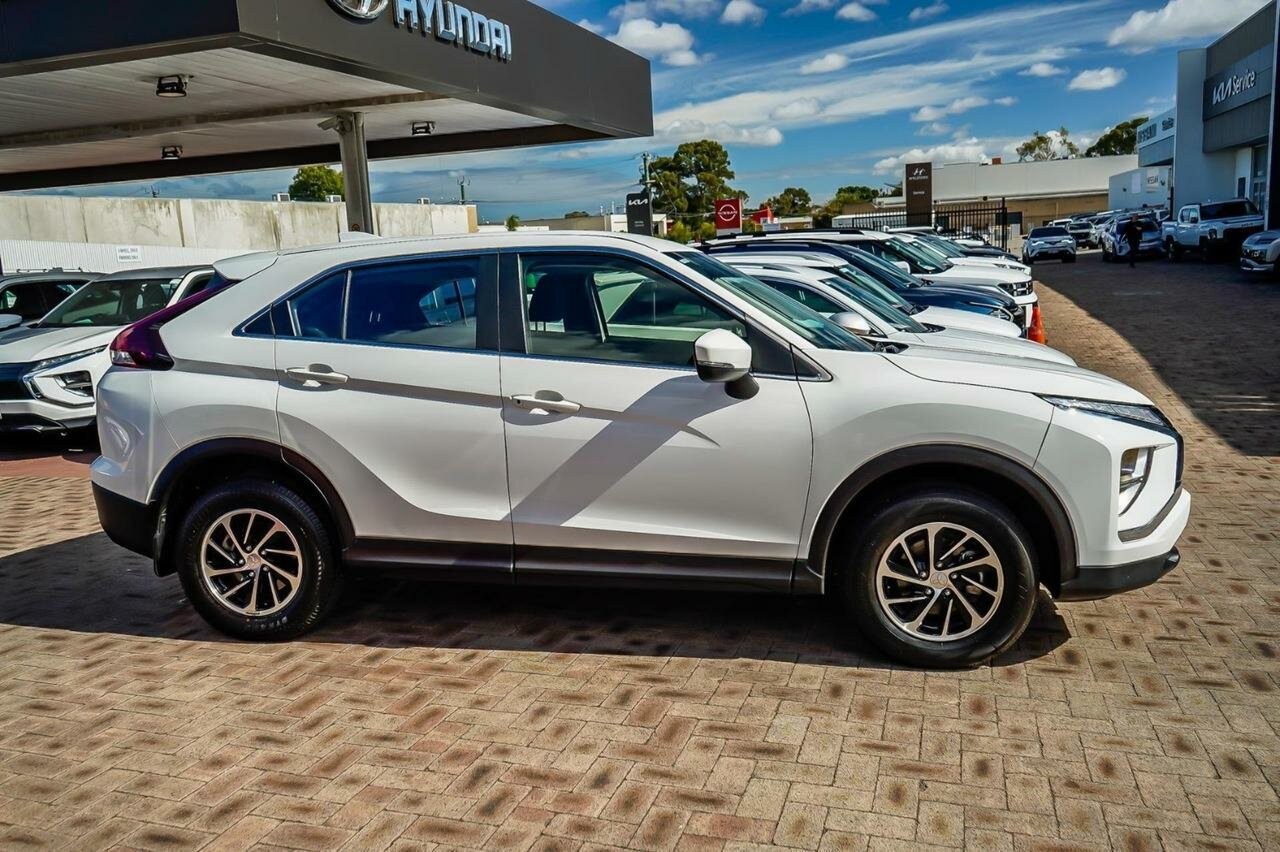 Mitsubishi Eclipse Cross image 3