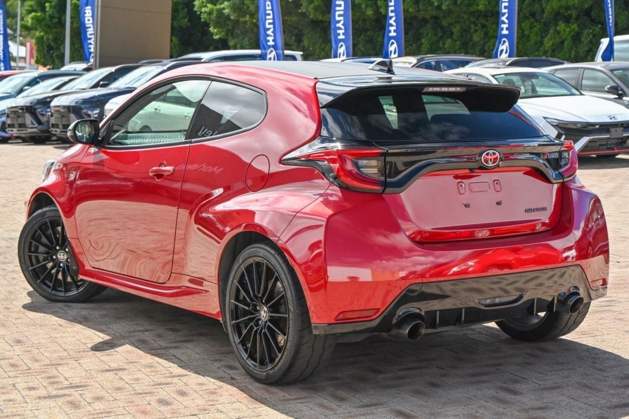 Toyota Yaris image 2