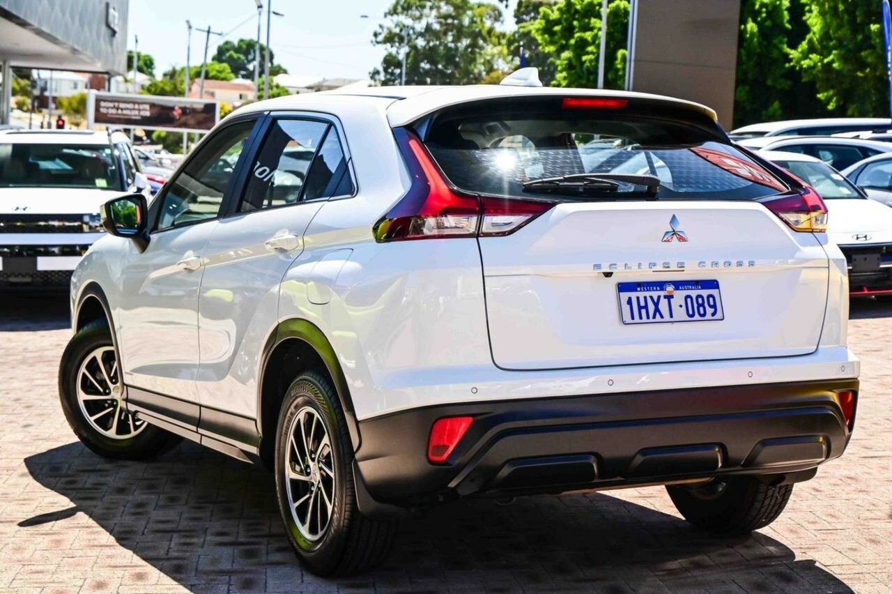 Mitsubishi Eclipse Cross image 3