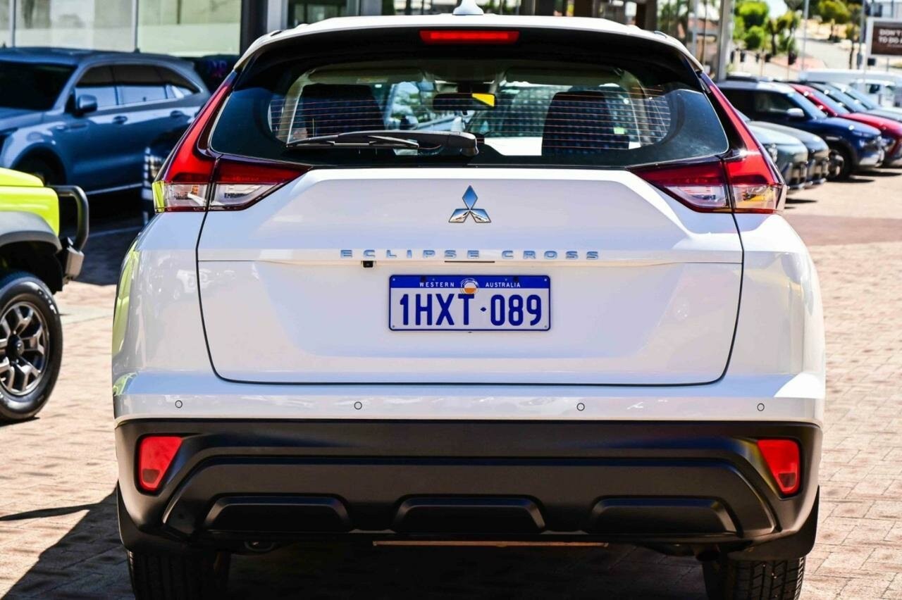 Mitsubishi Eclipse Cross image 4