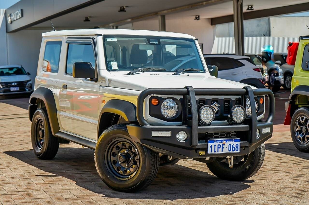 Suzuki Jimny image 1