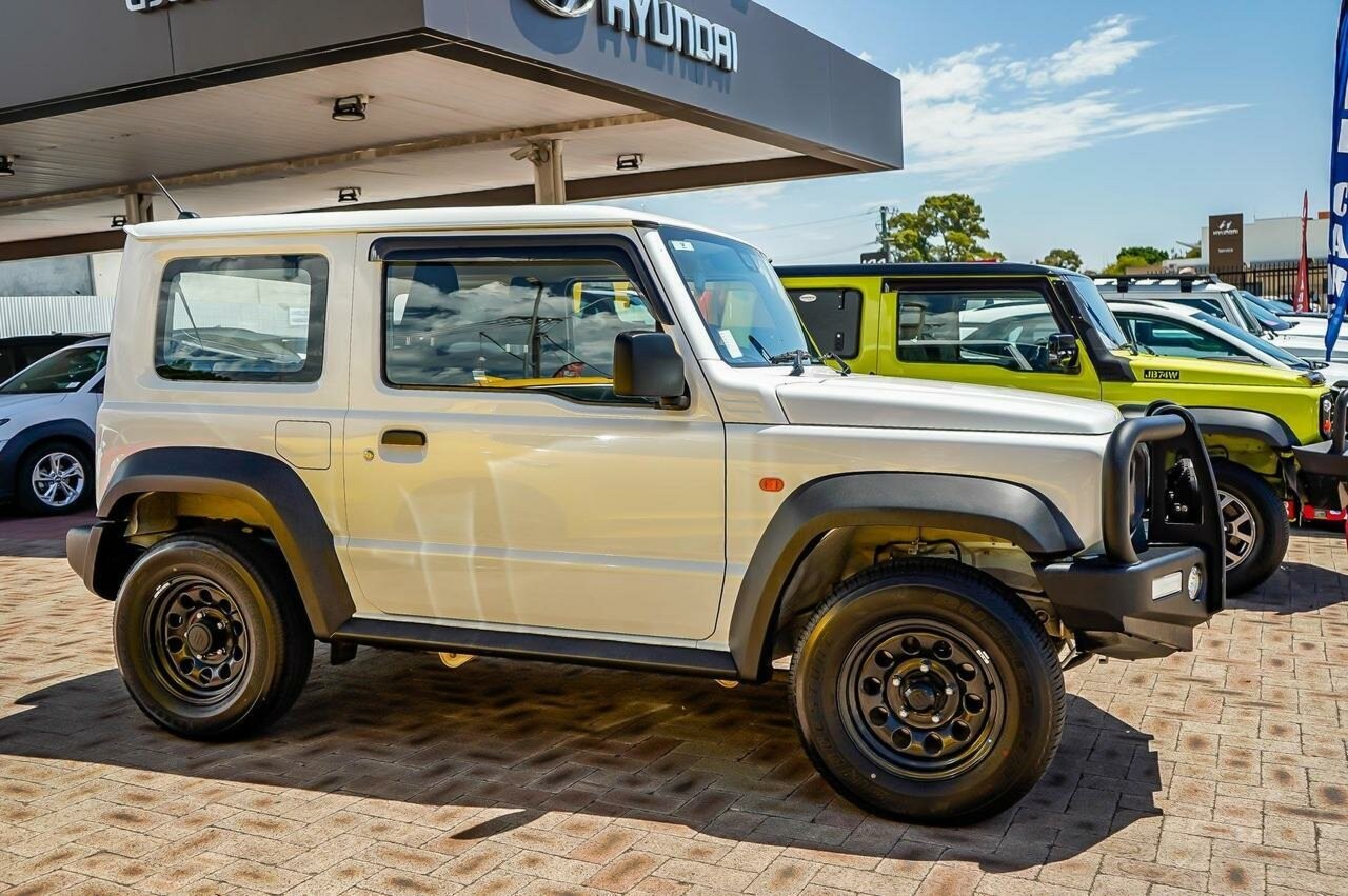 Suzuki Jimny image 3