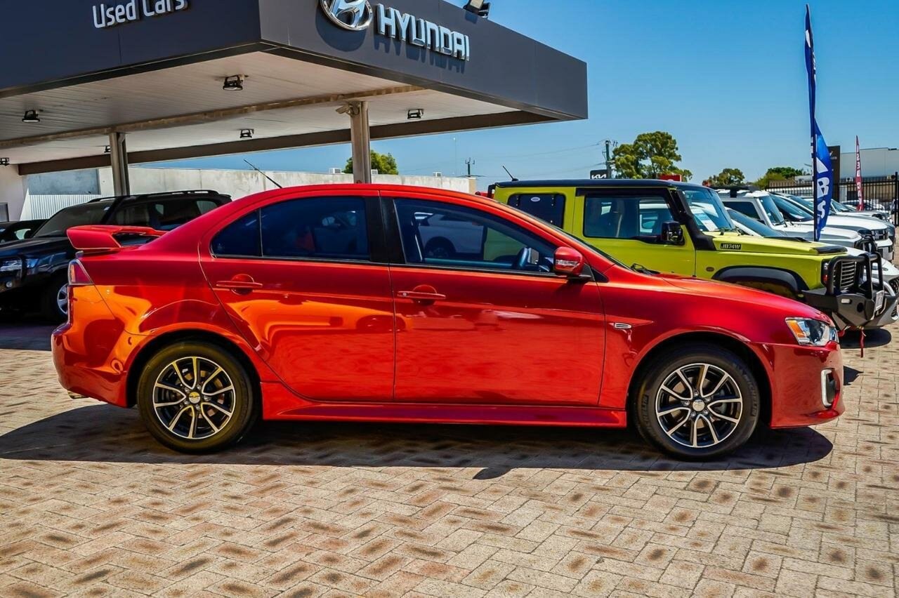 Mitsubishi Lancer image 3