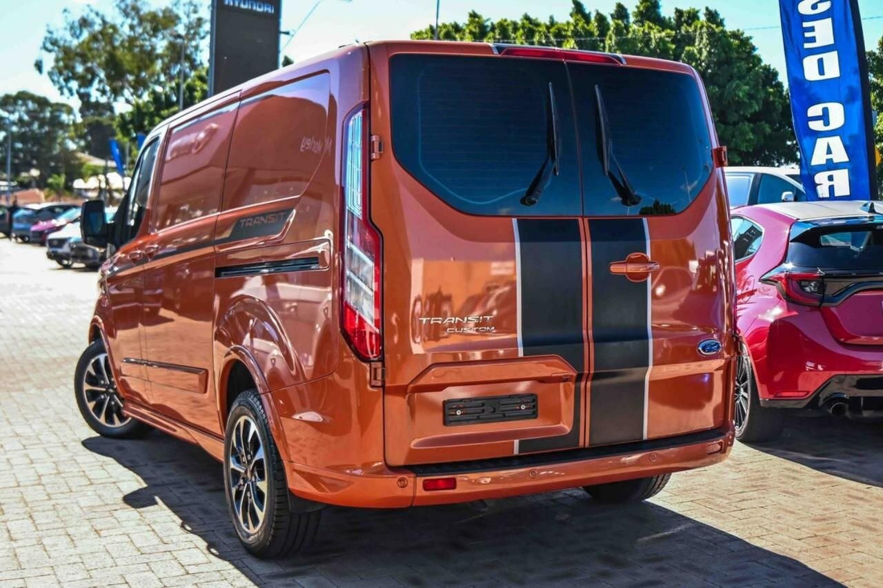 Ford Transit Custom image 3