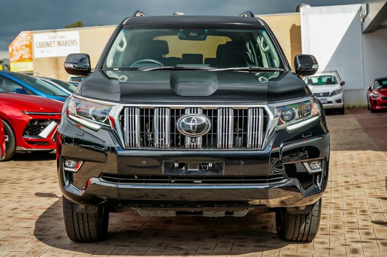 Toyota Landcruiser Prado image 4