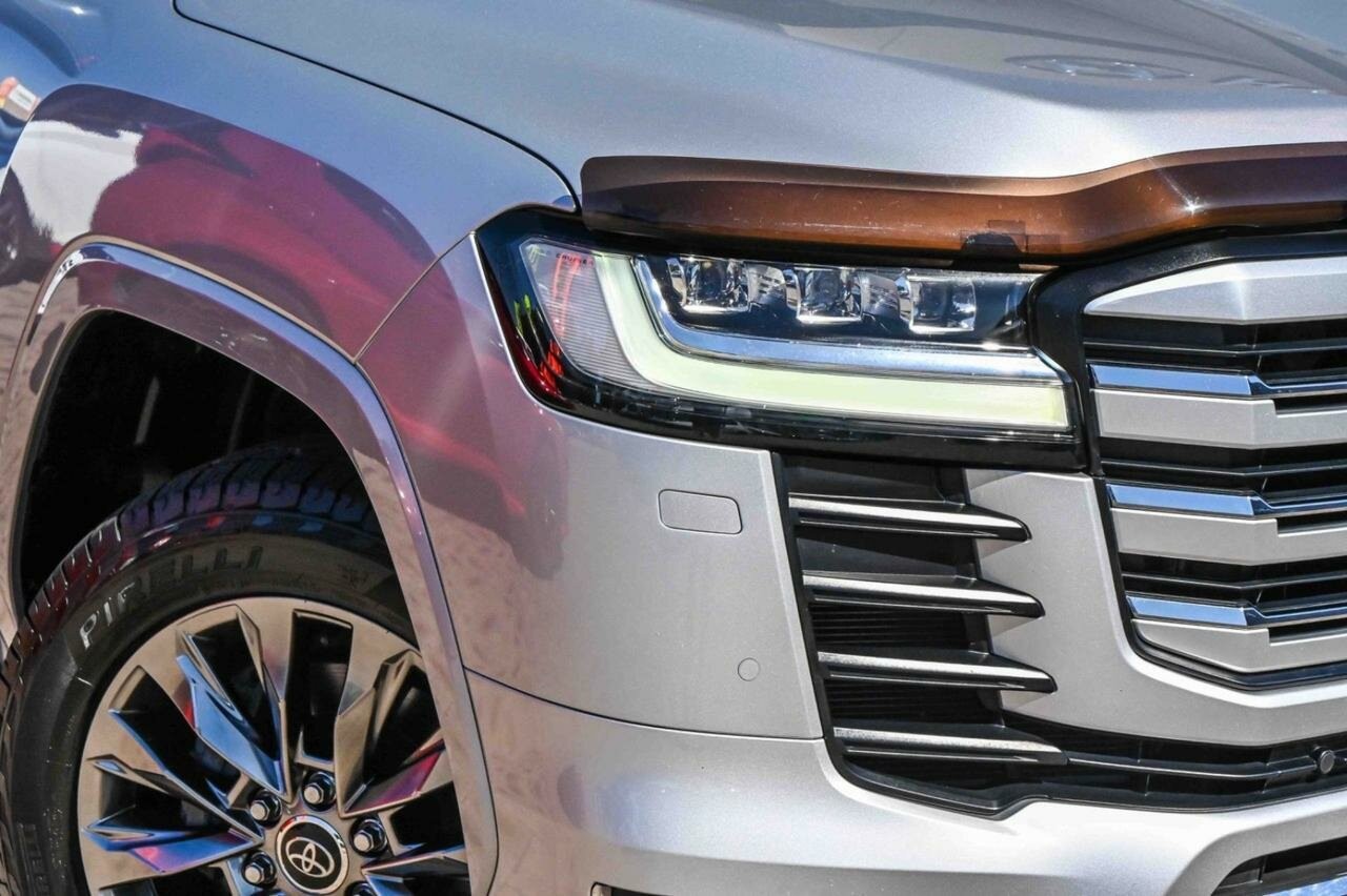 Toyota Landcruiser image 3