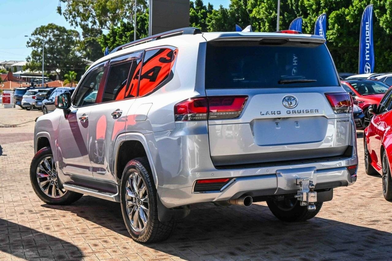 Toyota Landcruiser image 4