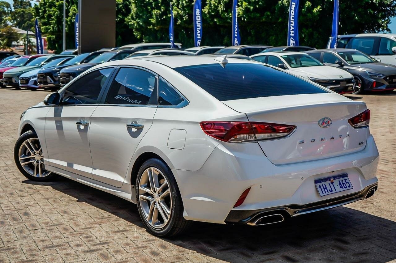 Hyundai Sonata image 2