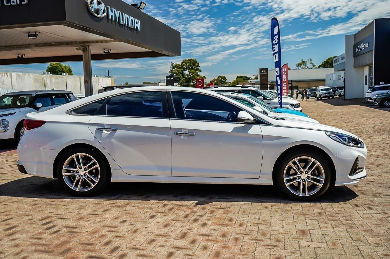 Hyundai Sonata image 3