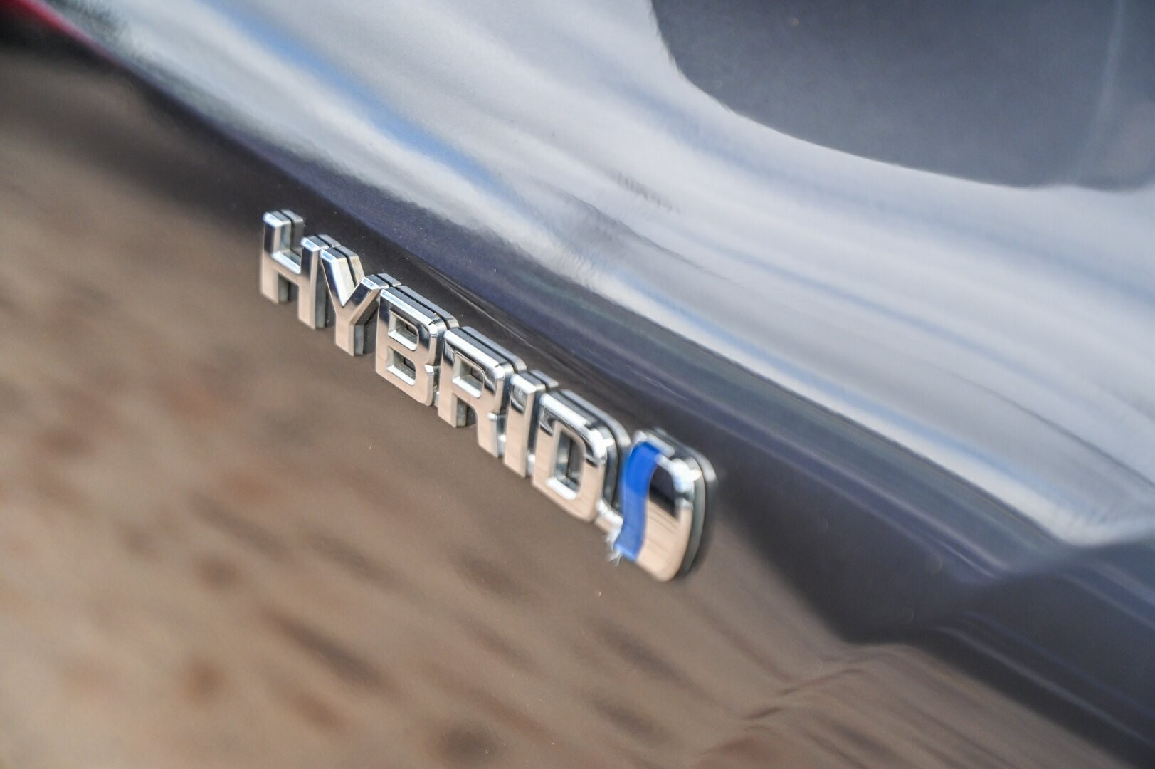 Toyota Kluger image 3