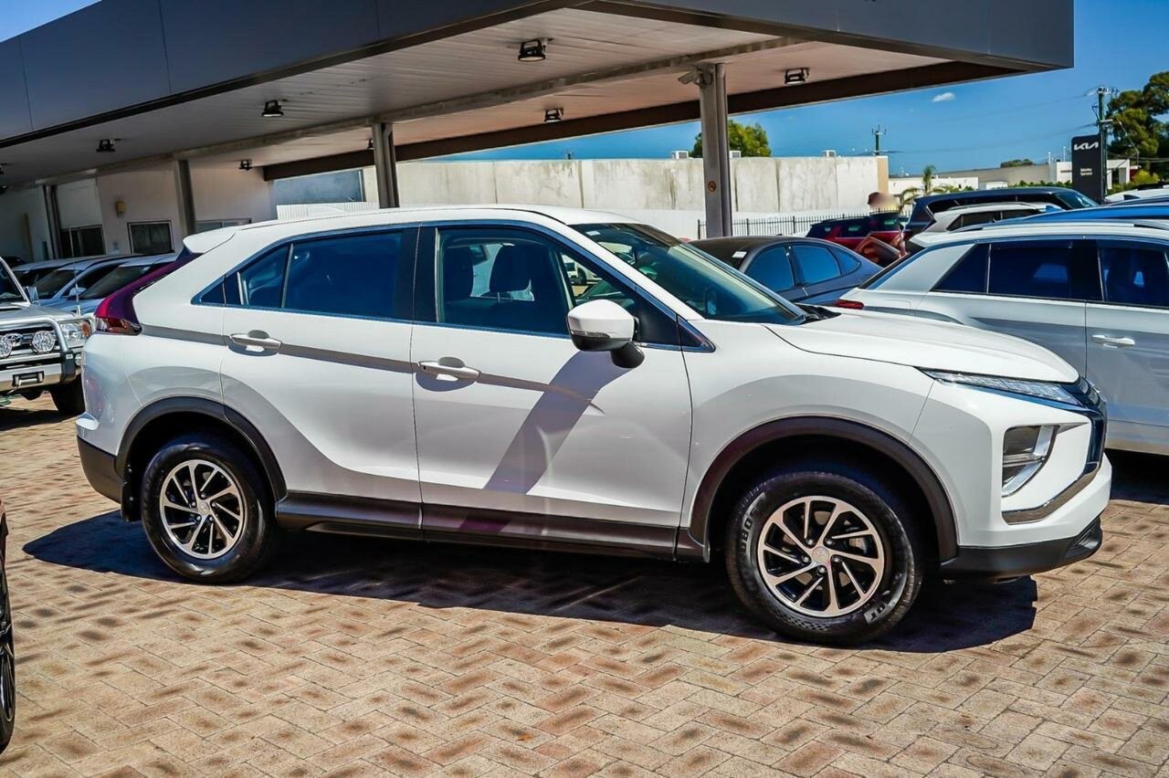 Mitsubishi Eclipse Cross image 3