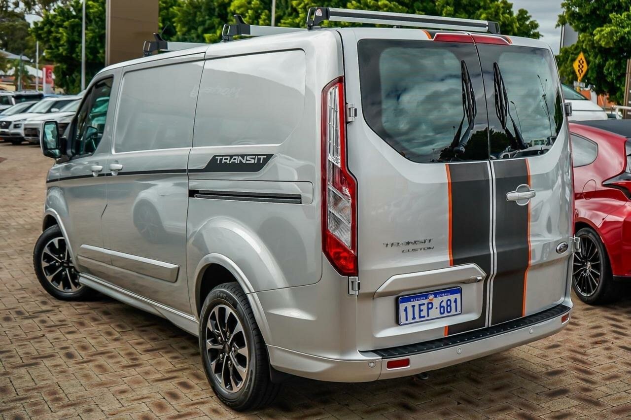 Ford Transit Custom image 2