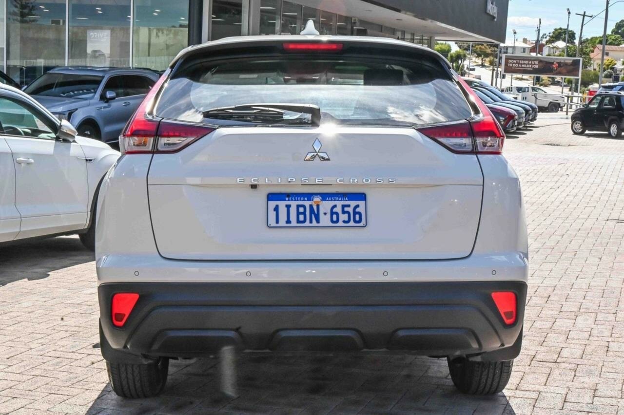 Mitsubishi Eclipse Cross image 4