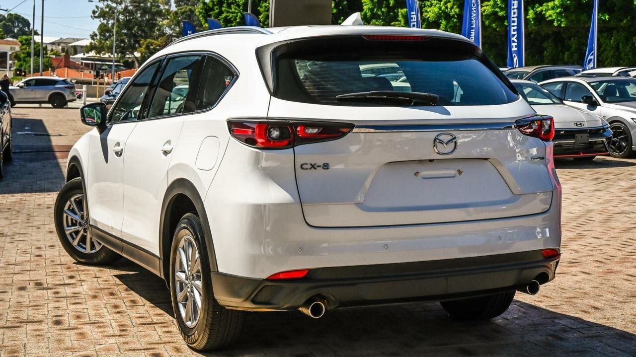 Mazda Cx-8 image 3