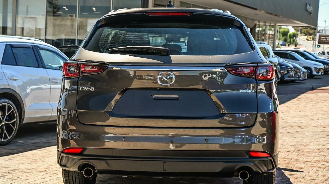 Mazda Cx-8 image 4