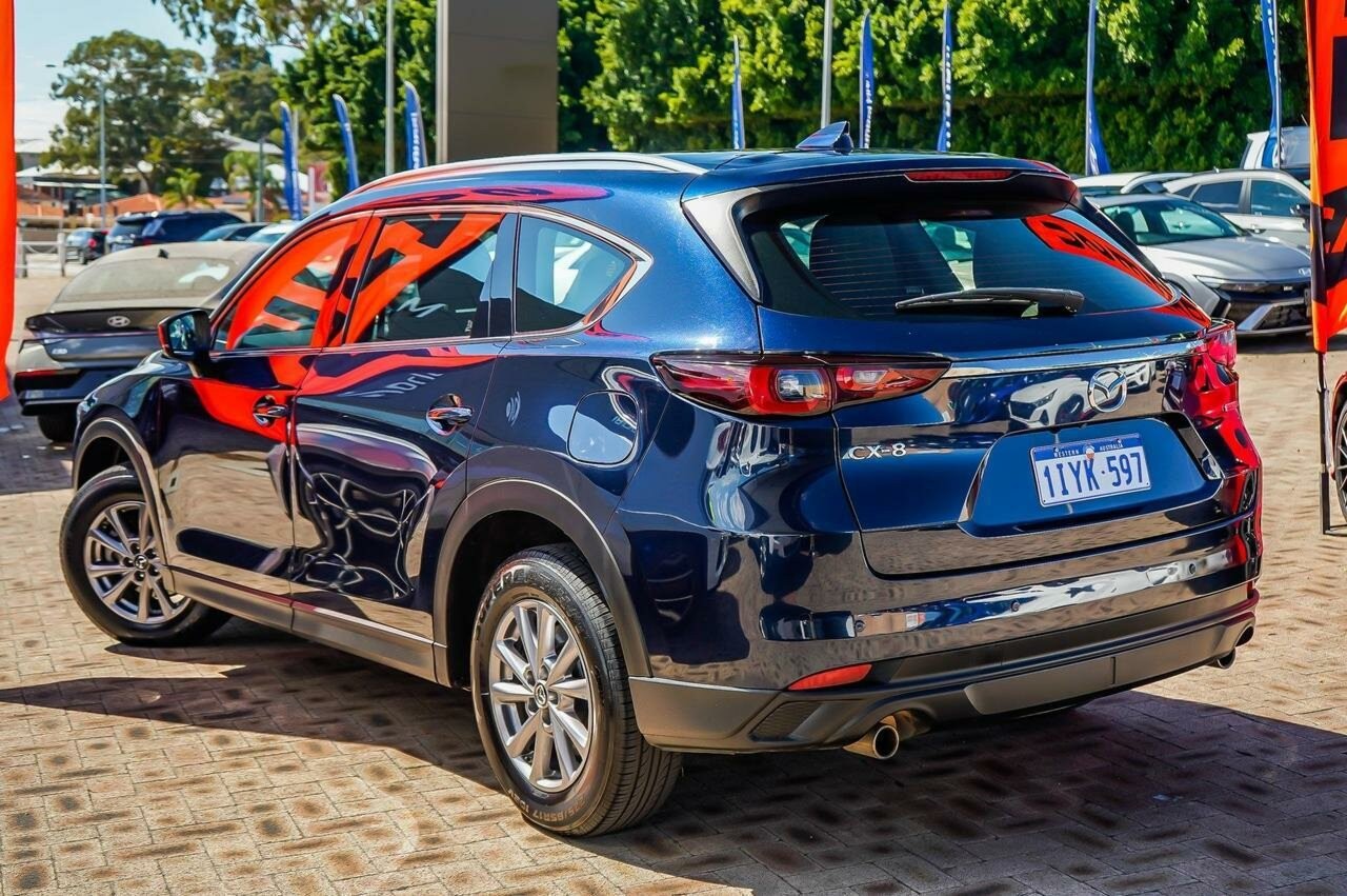 Mazda Cx-8 image 2