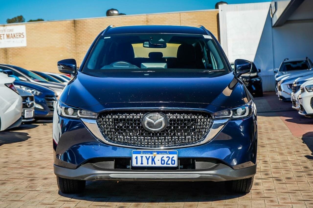 Mazda Cx-8 image 4