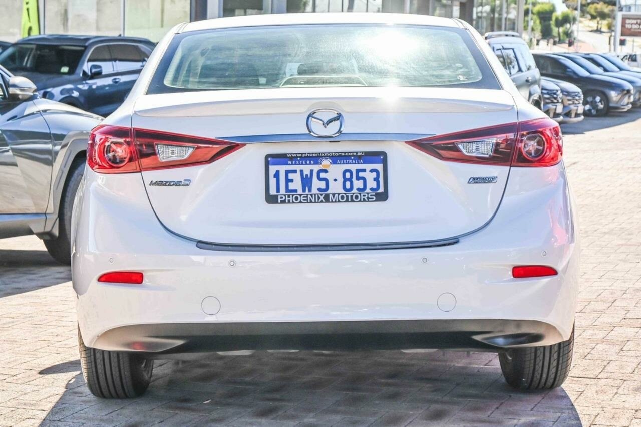 Mazda 3 image 4