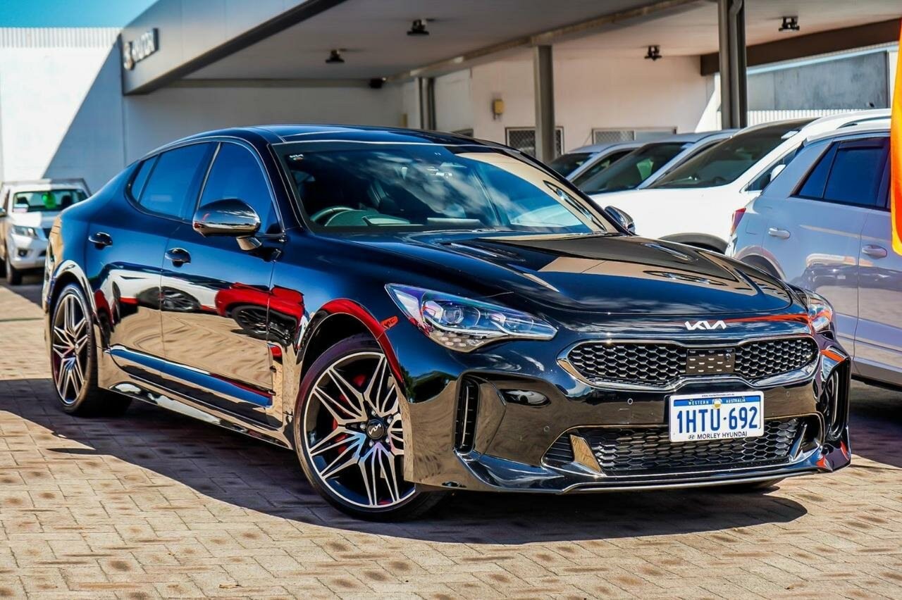 Kia Stinger image 1
