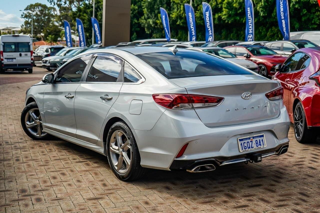 Hyundai Sonata image 2