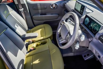 https://vehicle-cdn.autoleague.cloud/17006_41012044_6.jpg