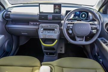 https://vehicle-cdn.autoleague.cloud/17006_41012044_7.jpg