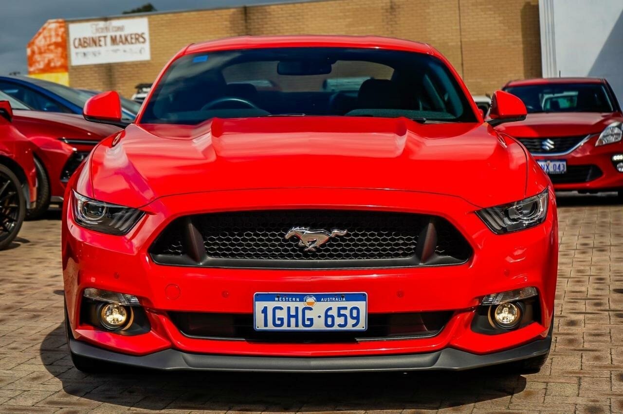 Ford Mustang image 4