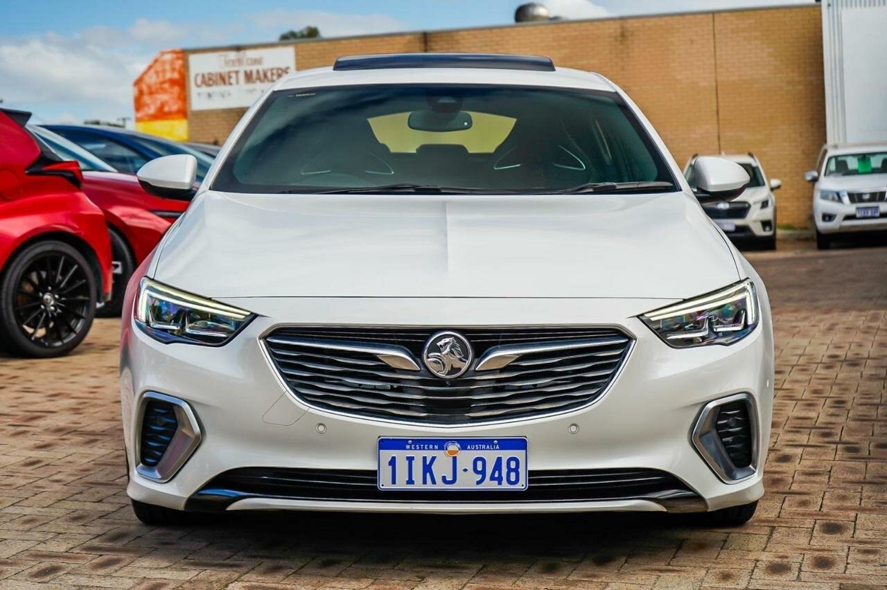 Holden Commodore image 4