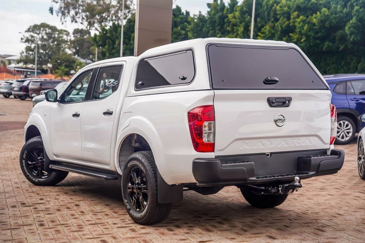 Nissan Navara image 2