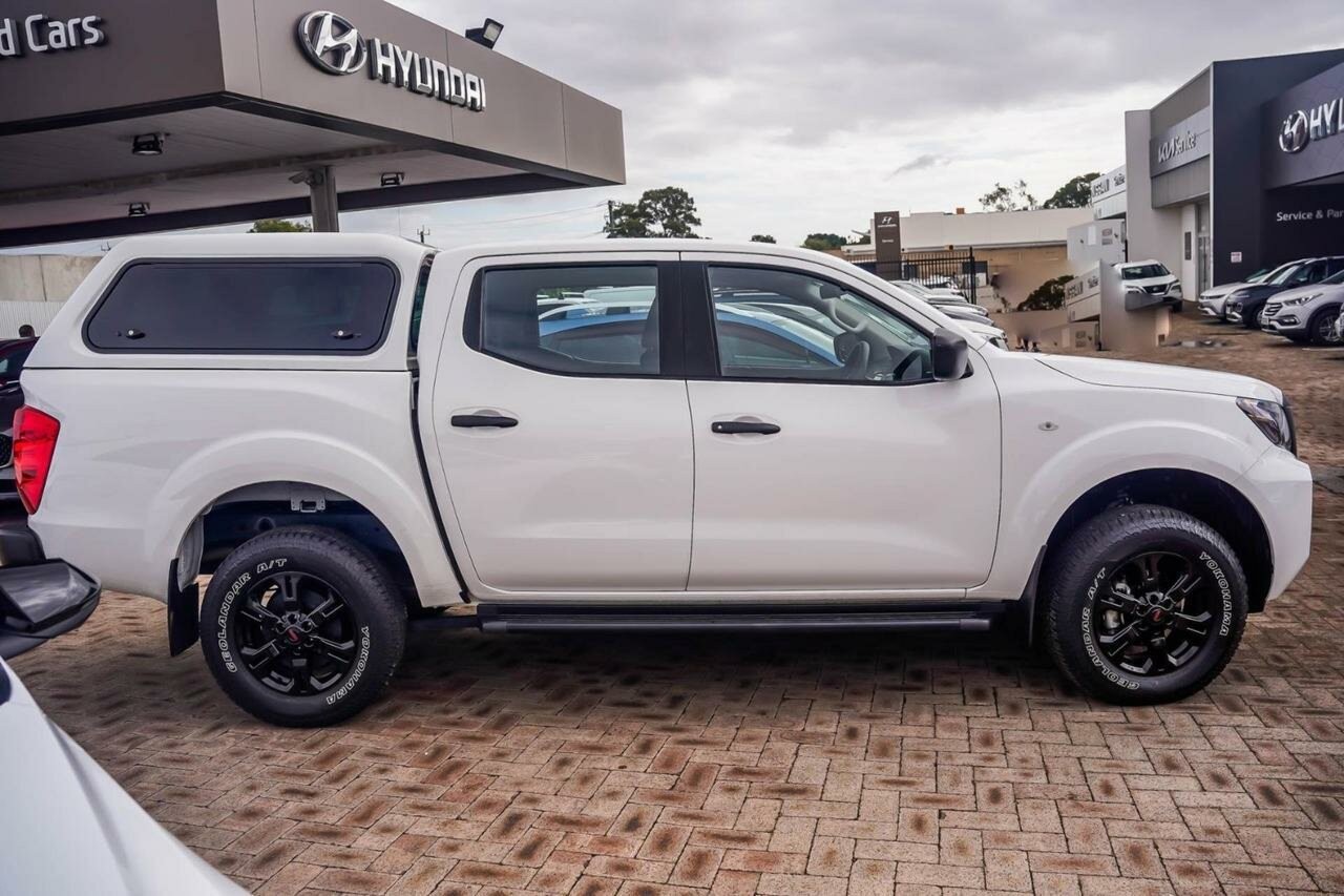 Nissan Navara image 3