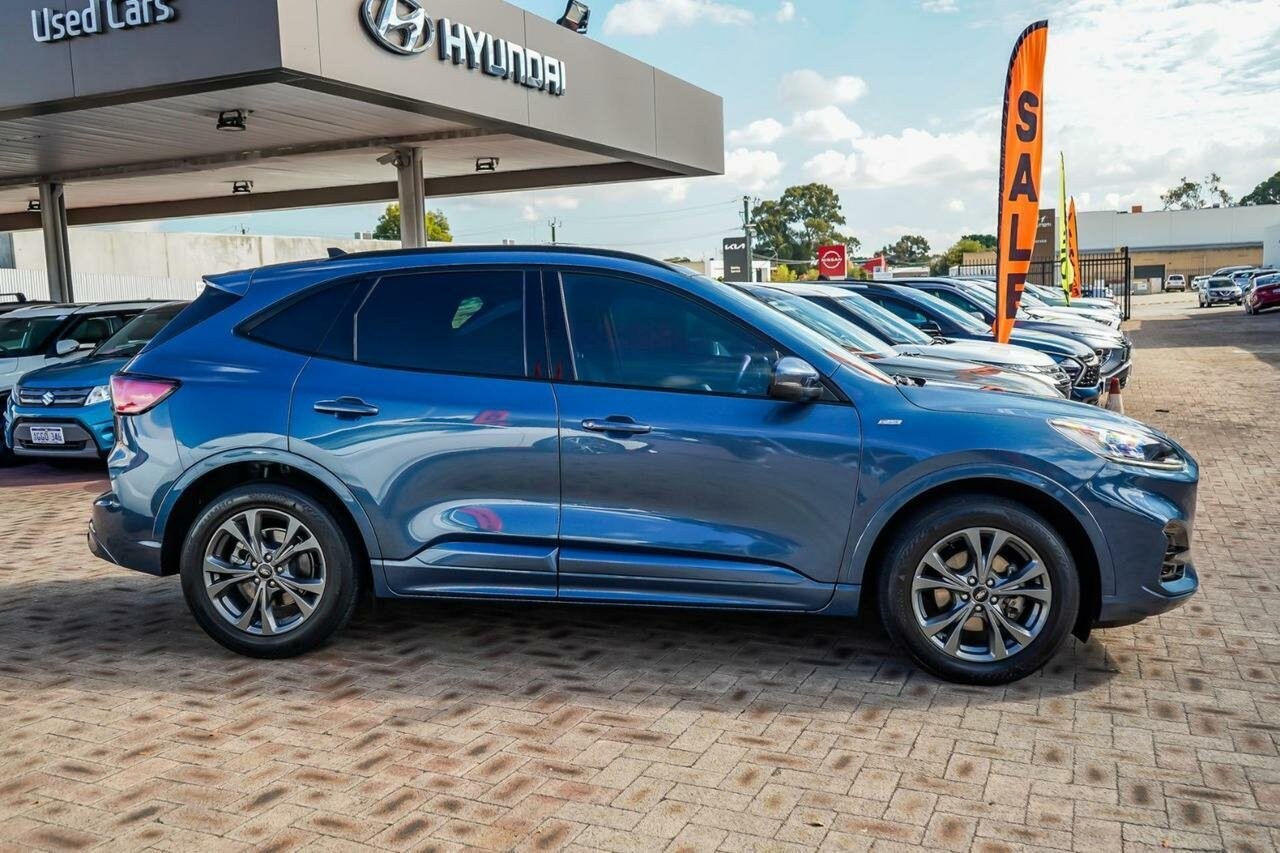 Ford Escape image 3