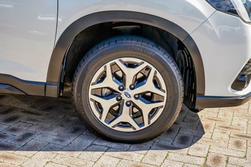 https://vehicle-cdn.autoleague.cloud/17006_41012152_10.jpg