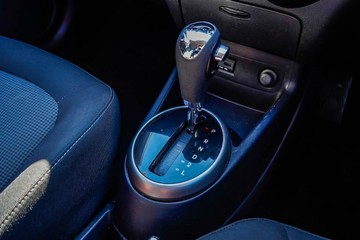 https://vehicle-cdn.autoleague.cloud/17006_41012168_11.jpg