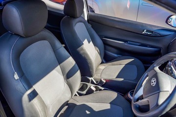 https://vehicle-cdn.autoleague.cloud/17006_41012168_15.jpg