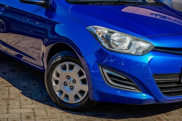 https://vehicle-cdn.autoleague.cloud/17006_41012168_6.jpg